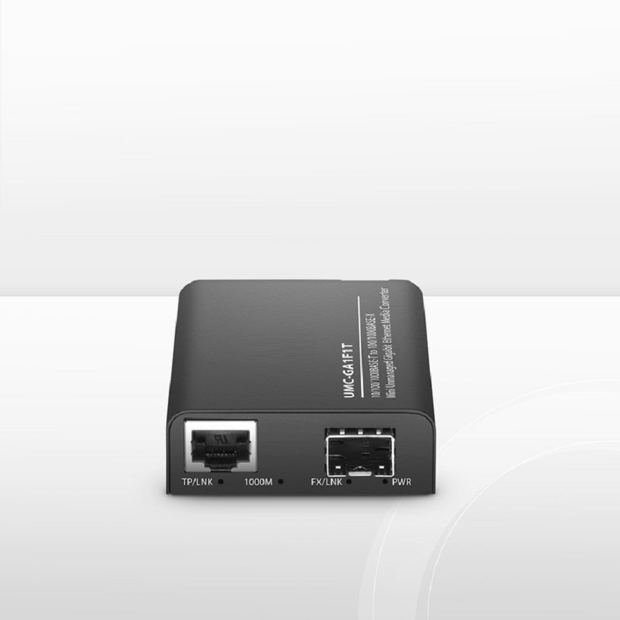 SFPS Unmanaged 1x 10/100/1000Base-T RJ45 to 1x 100/1000Base-X SFP Gigabit Ethernet Media Converter, American Plug Standard